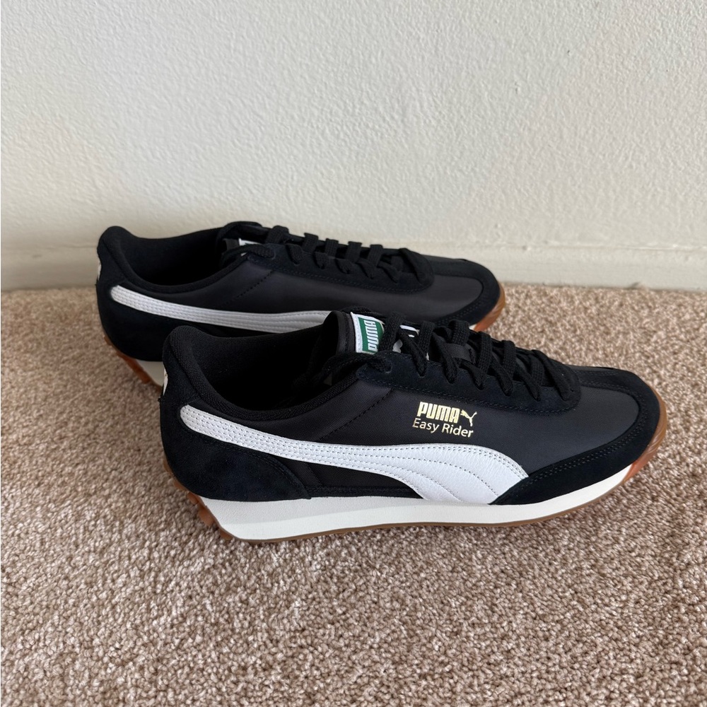 Puma Easy Rider Vintage Sneakers in Black and White